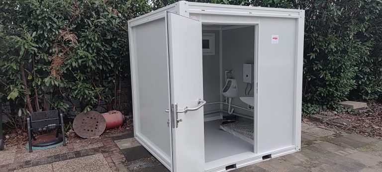 Barrierefreie Toilette ist da und steht…